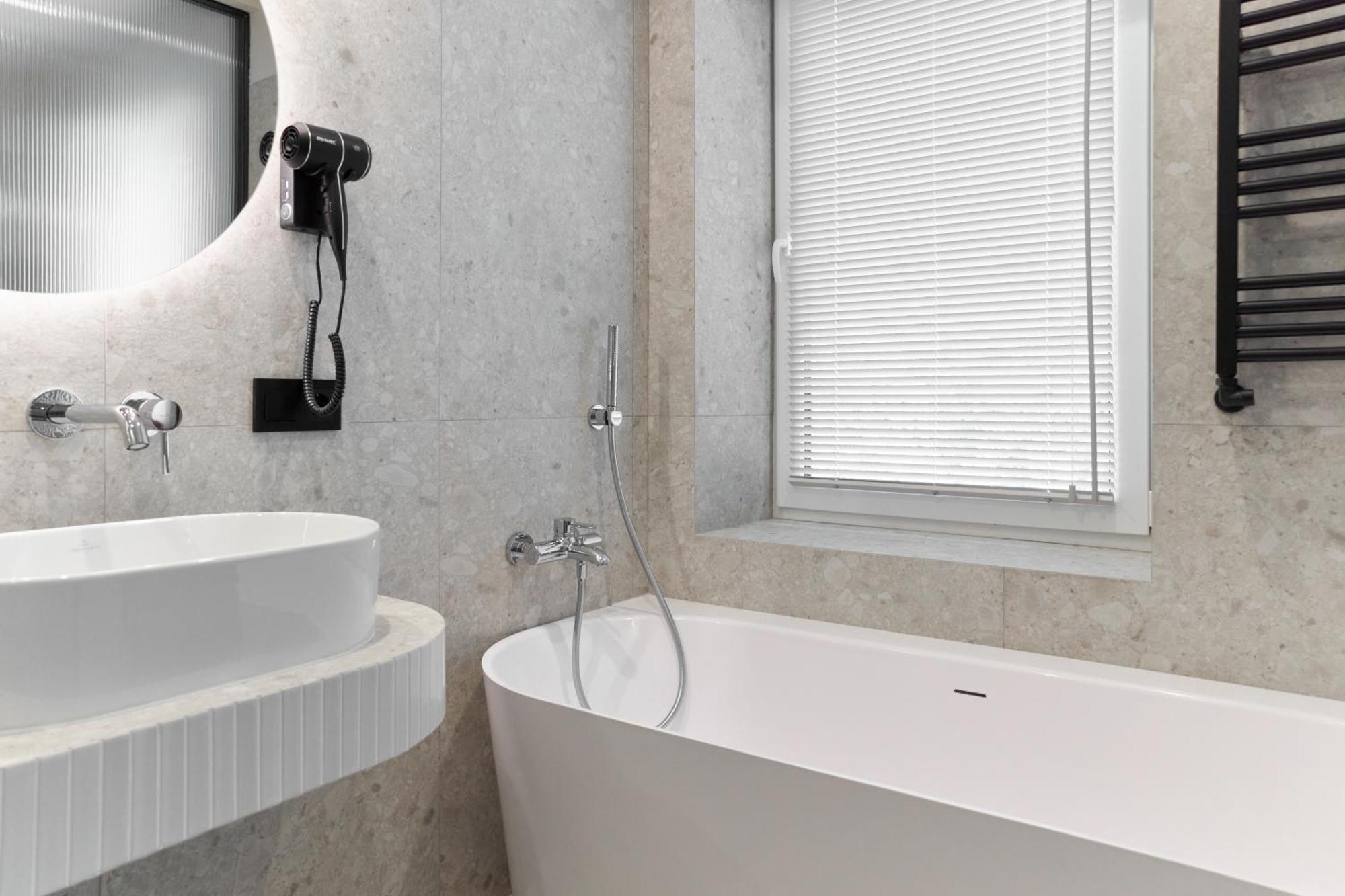 Hotel Laudon Úzhgorod Habitación foto