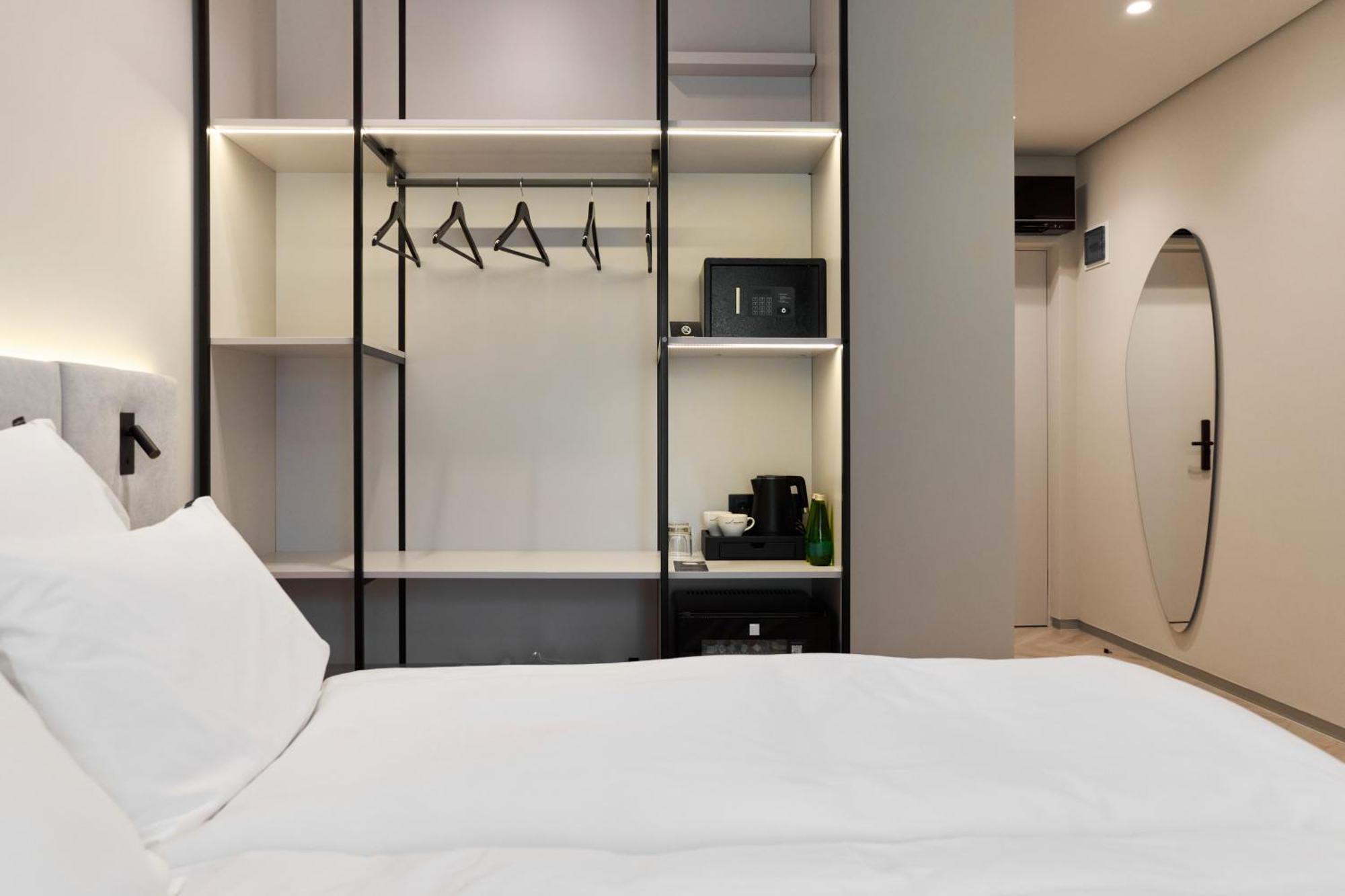 Hotel Laudon Úzhgorod Habitación foto