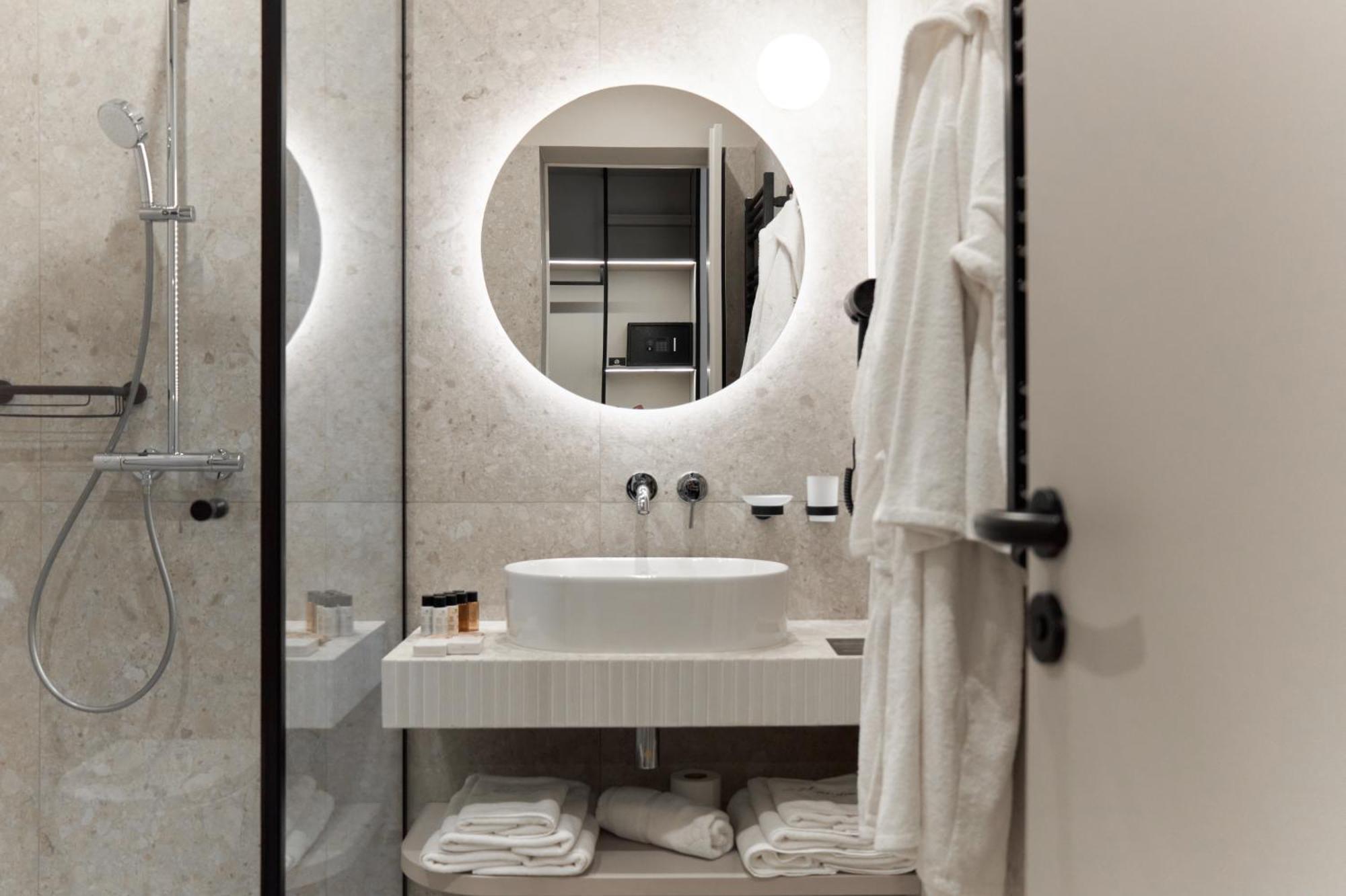 Hotel Laudon Úzhgorod Habitación foto